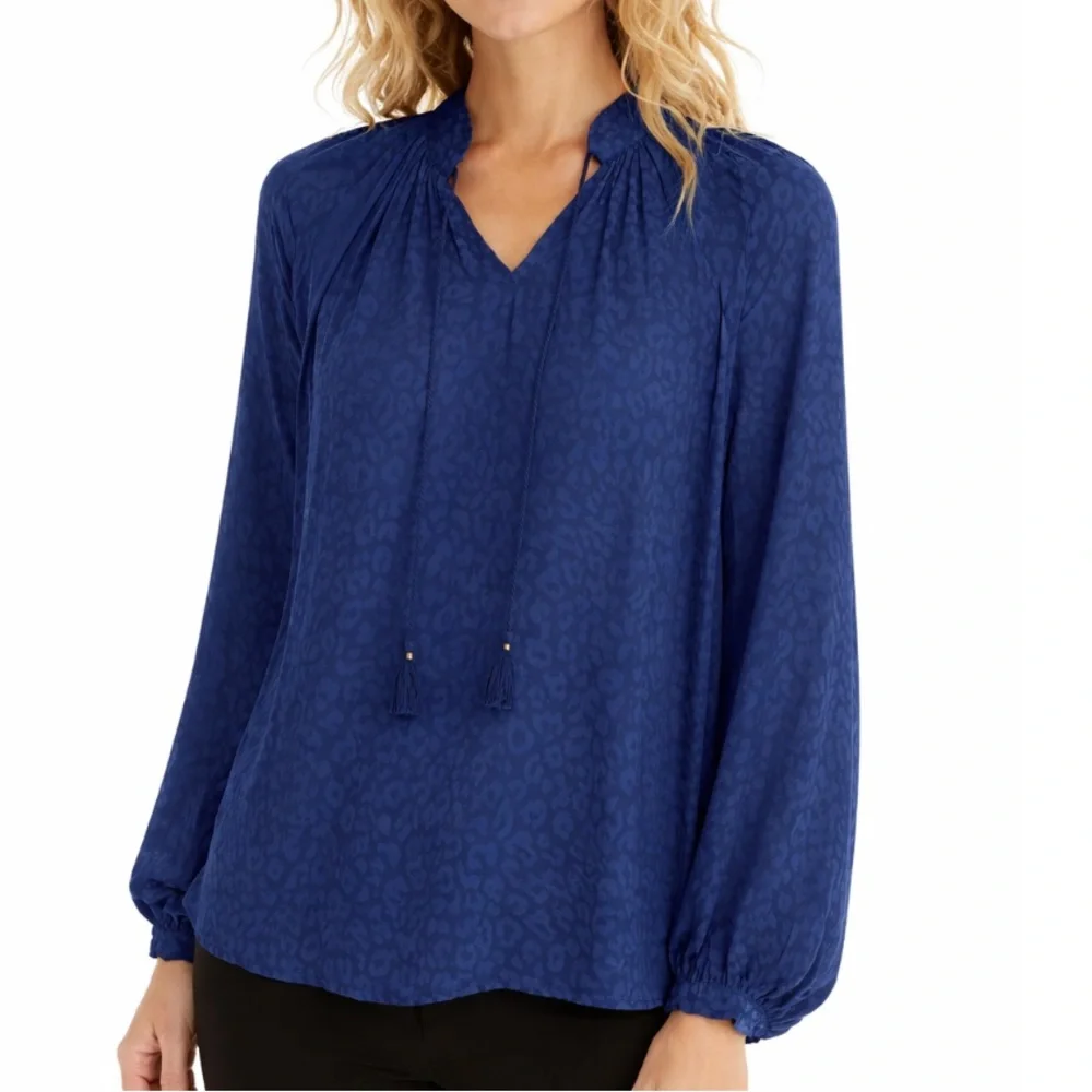 Crown & Ivy Tie Neck Peasant Top EUC